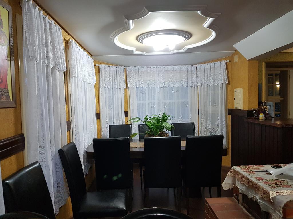 Residencia No Centro De Gramado Villa Eksteriør billede