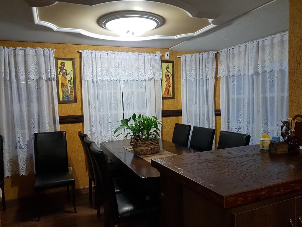 Residencia No Centro De Gramado Villa Eksteriør billede
